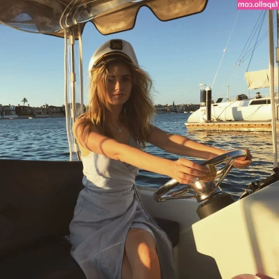 Virginia Gardner [ virginia-gardner ] - what do you think of my chest