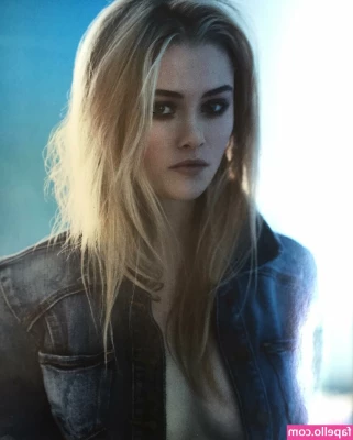 Virginia Gardner [ virginia-gardner ] - winter just started   so maybe you need to warm up with me