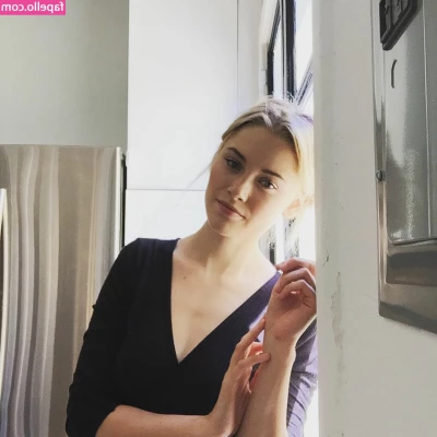 Virginia Gardner [ virginia-gardner ] - Walking around the house nude is refreshing