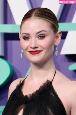 Virginia Gardner [ virginia-gardner ] - Hiiii snuggle me xx
