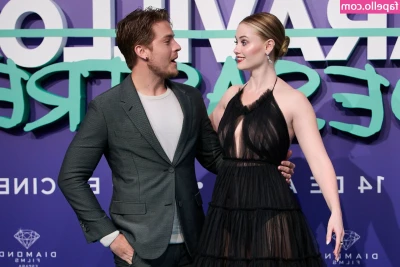 Virginia Gardner [ virginia-gardner ] - Pre stream piccies... I'm live right now, come see me 🥰🥰