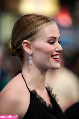 Virginia Gardner [ virginia-gardner ] - Sorry I haven t posted in a bit  Life has been super crazy but it s