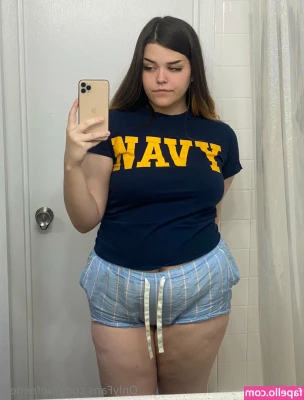 faefeedee - This is just the type of lady I am  swapping tops in the passenger