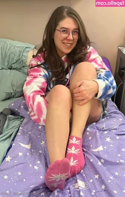 sammysole - Playing with my phat pussy for you