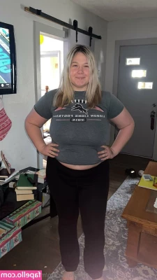 msblondepiggy - Feeling festive