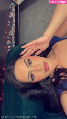 lov_2s_arabian [ lov-2s-arabian ] - I got CURVES in all the right places      gogofukmevip    TIP this