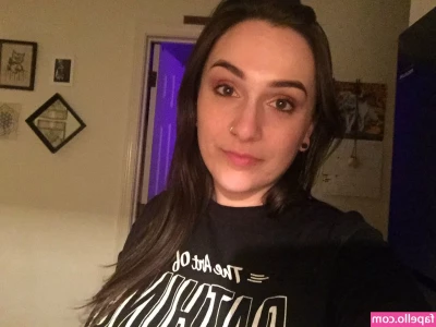 vegan__booty [ vegan-booty ] - Late night work-put session  Should I start making naked work out