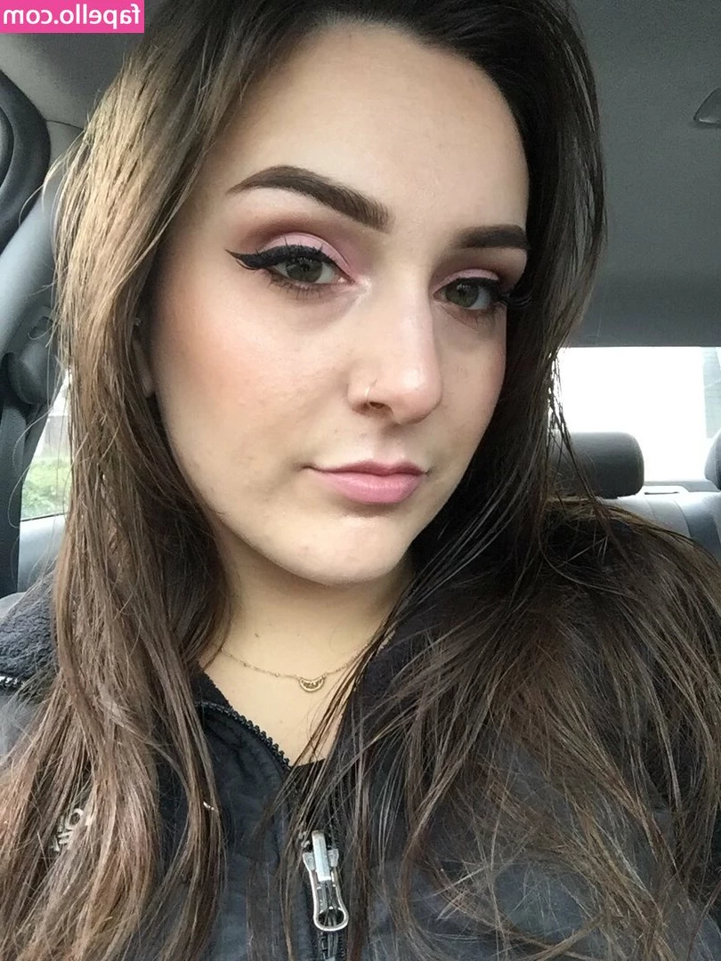 vegan__booty [ vegan-booty ] - 🖤 or 💗 Comment your color and tip $10 for the rest of the photos