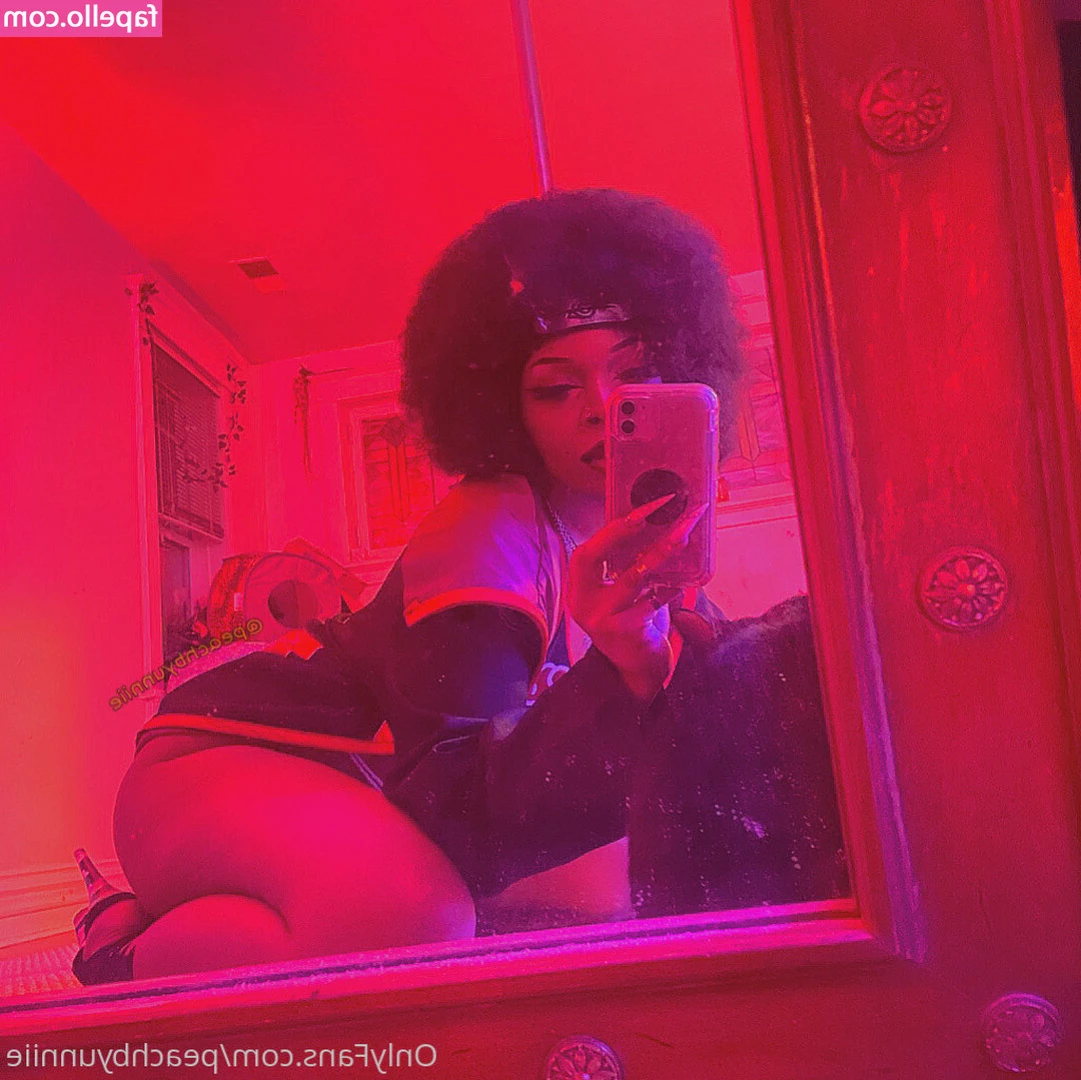 peachbyunniie - Join  pearlpeony   tons of content waiting for you