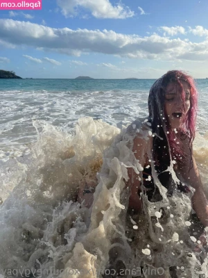 laylaniluxxo - CONTENT ALERT  hey y all- recently  omgcosplay did a thing that