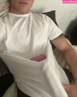 aussiemenexhibit - Pull up a chair 🍹