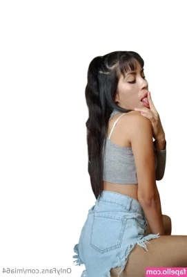 mia64 - Come pet my cute lil tummy babe