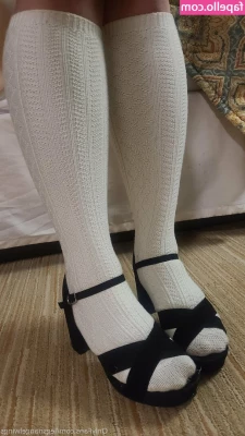 legsnangelwings - A plus of working out at home is that no one cares if my tits are out