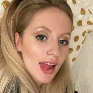 amelia_may_page
