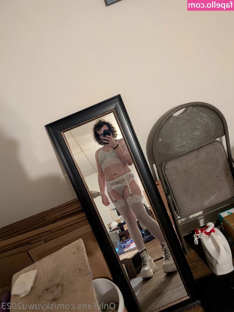 skyuwu2023 - It s getting steamy in here