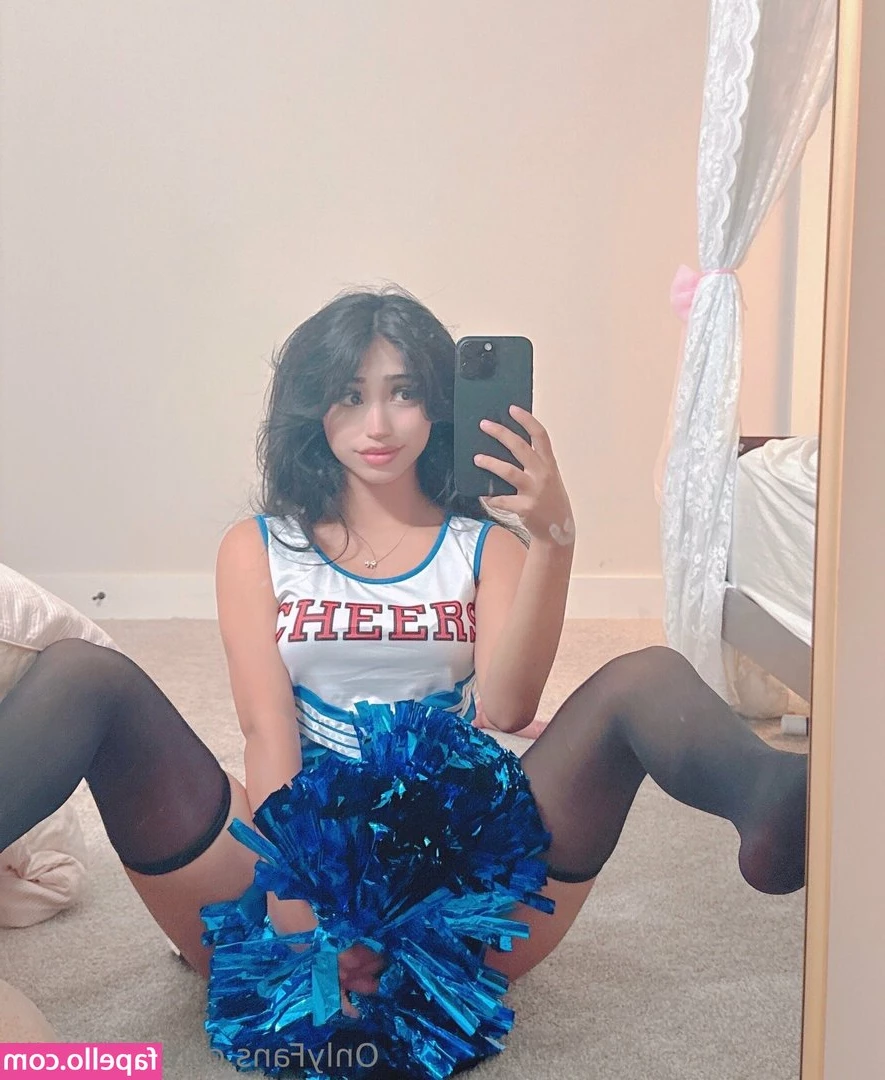 urlittlelia [ urlittlelia-2 ] - So I did a thing  New hair