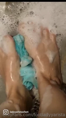 footladyyarista - Want to ride  look in your DM babe