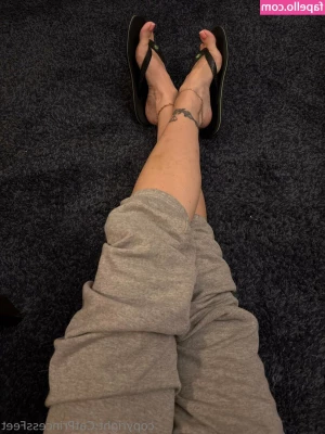 catprincessfeet - One of my favorite hobbies is traveling, I like to discover new