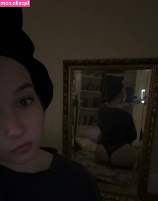 heartxsigh - Suck on these titties baby
