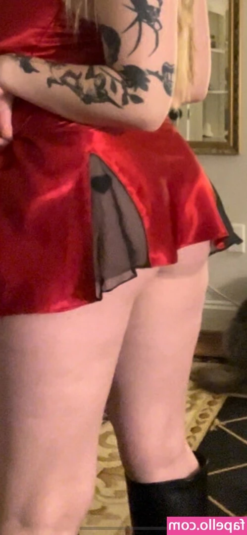 heartxsigh - I m real fuckin horny tonight  but gonna save it for the video I m