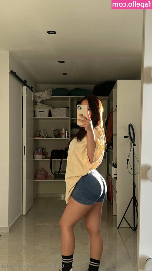 callieforniacation - Good morning!  How many sexies are we having before getting out of