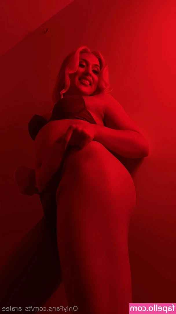 ts_aralee [ ts-aralee ] - I think I look pretty good in red   Or maybe better without it