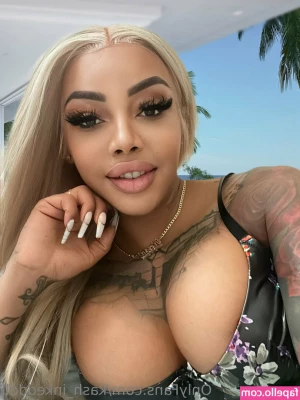 xclusively_summer [ xclusively-summer ] - Thinking of meeting these sexy people and playing with them. What do