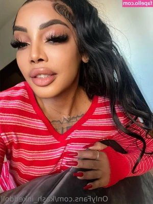 xclusively_summer [ xclusively-summer ] - God I'm so fat and cute and sexy