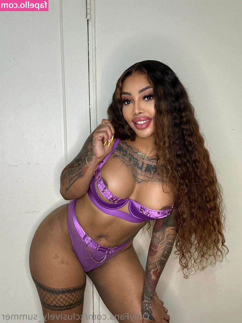 xclusively_summer [ xclusively-summer ] - Who knew waking up super early and working all day would be so tiring