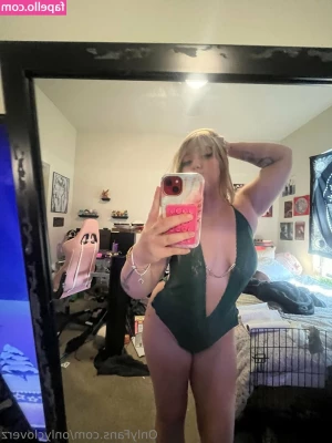onlycloverz - Want a custom pic