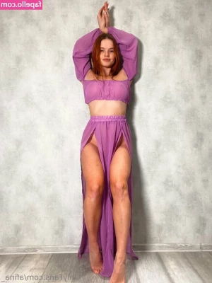 afina_ [ afina ] - Gordita se viste con conjunto rosa y usa su plug de corazón para