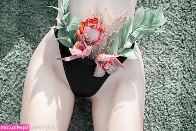 afina_ [ afina ] - Here s an ass pic for the feed