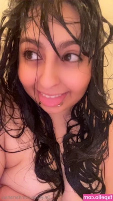 farrahluv - Peek a big titty