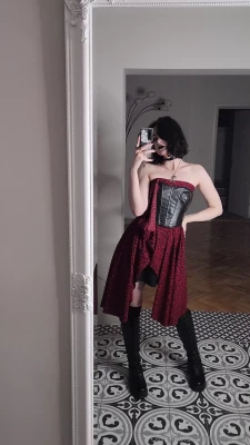  [ ave-ria ] - Ma première vidéo est sortie   Regardez-moi baiser en levrette