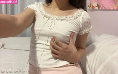 cunnychan - This hand henna is so cute, do you think??