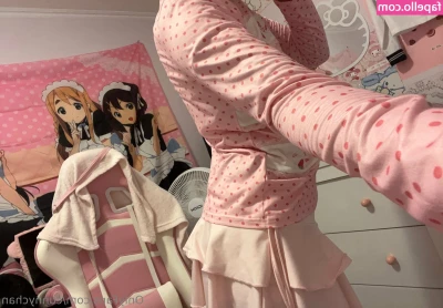 cunnychan - I m such a tease in these jean shorts  I bet you wanna see what s