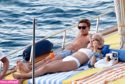 Pixie Lott [ pixie-lott-2 ] - Cause I m feeling extra naughty this fabulous Friday it calls for a