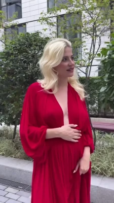 Pixie Lott [ pixie-lott-2 ] - Suggestion Sunday   Some plant slut photos for my fans  Plants are a