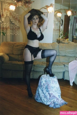 sapphiresboobs - Oh hi, didn’t see you there. Get in my DMs to session
