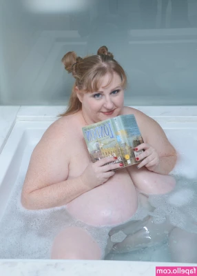 sapphiresboobs - Fans with Renew on will be receiving something naughty from me very