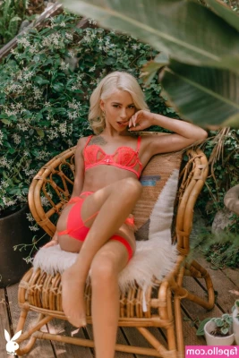 Kiara Cole [ kiara-cole ] - The things I would do to you if you were here right now