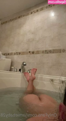 jamiebaby28 - Back from the Gym  My Pussy needs a workout too  But would you still