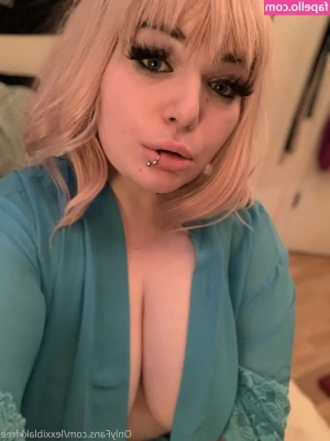 lexxiblakkfree - Tonights fittttt!!!! i’m on MFC so come take shots wit me?:)