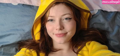 rylie_rowan_vip [ rylie-rowan-vip ] - This piece is breaking  wanna rip it apart