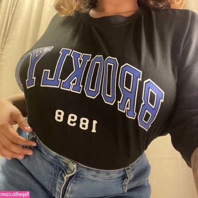 itsmezaraxx - Come play? About to go live babe 😍