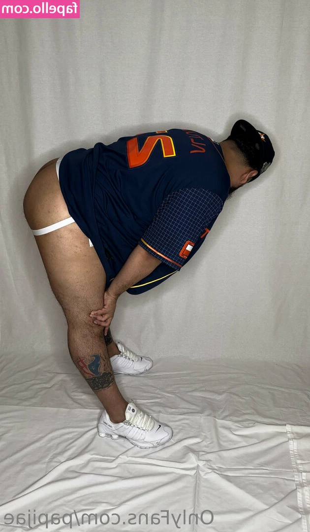 papijae - I only let hot mean women hit me  and when they do they hit me Hard