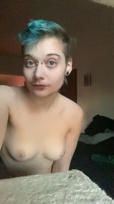  [ explicit-enby ] - Everything pretty    swipe left