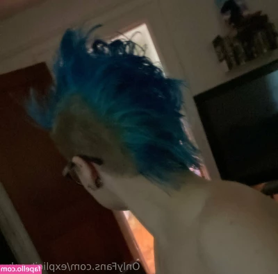 explicit_enby [ explicit-enby ] - Anyone missing a good tease