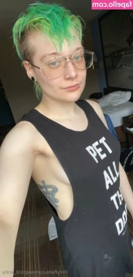 explicit_enby [ explicit-enby ] - Loving the latex suit
