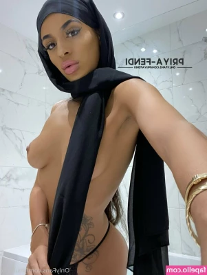 thequeencoco21 - I love waking up in my own skin